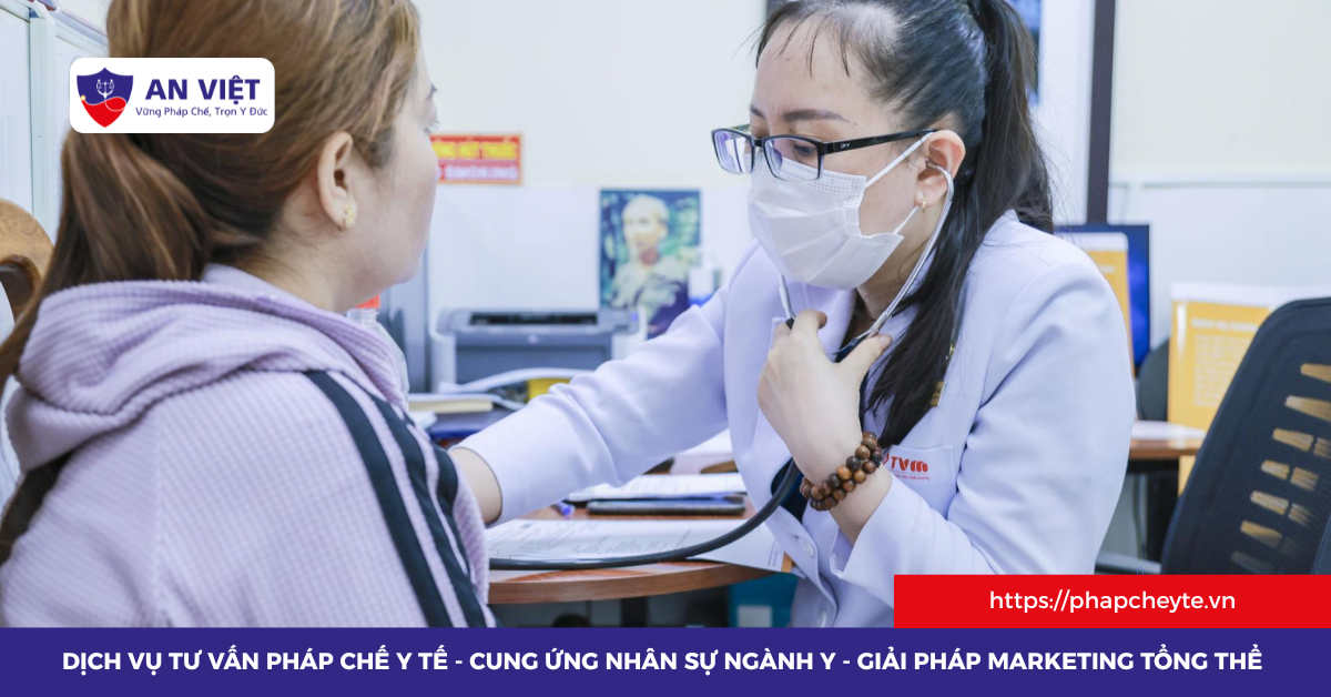 Người chịu trách nhiệm chuyên môn kỹ thuật phòng khám Nội tổng hợp là bác sĩ Nội có CCHN và có ít nhất 36 tháng hành nghề sau khi được cấp CCHN